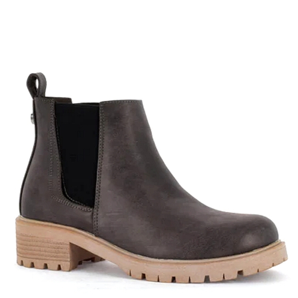 New w/Box Seven7 Billie Faux Leather Chelsea Ankle Booties Size 8